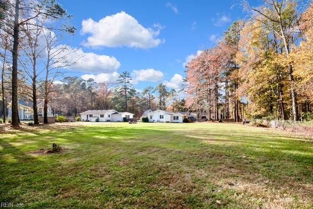 2035 Tuck ST, Chesapeake, VA 23322