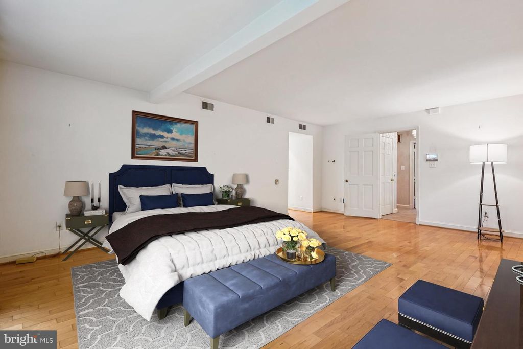 702 BELGROVE RD, Mclean, VA 22101