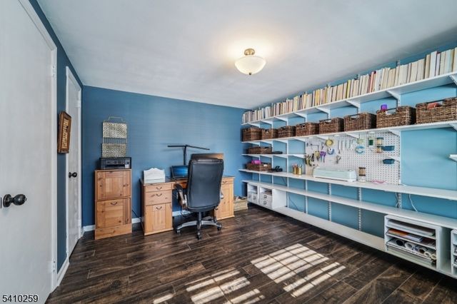 6 Browning Ct, Roseland Boro, NJ 07068