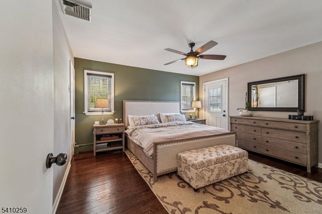 6 Browning Ct, Roseland Boro, NJ 07068