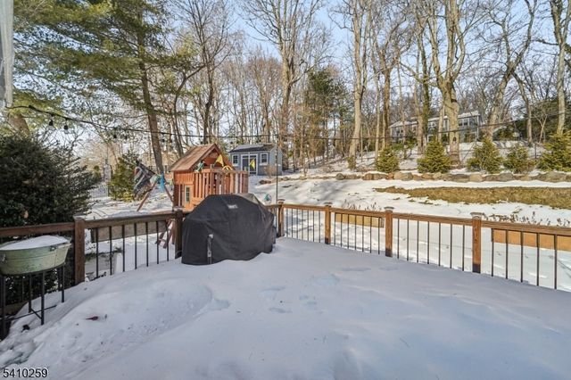 6 Browning Ct, Roseland Boro, NJ 07068