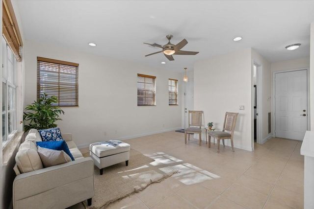 546 Tomahawk Court, Palm Beach Gardens, FL 33410