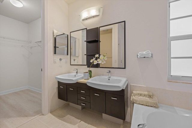 546 Tomahawk Court, Palm Beach Gardens, FL 33410