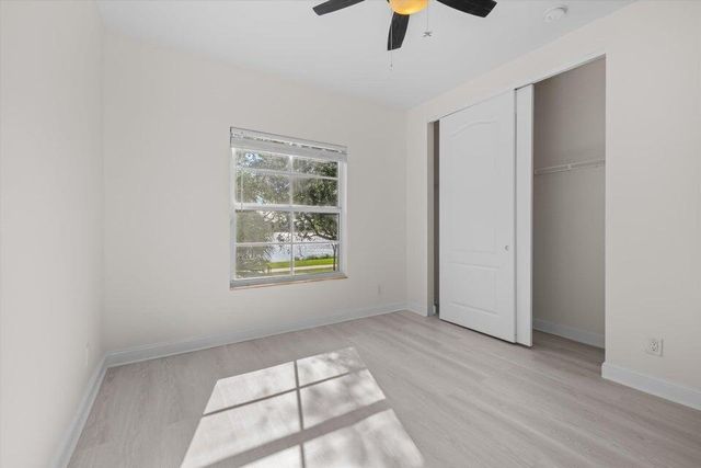 546 Tomahawk Court, Palm Beach Gardens, FL 33410