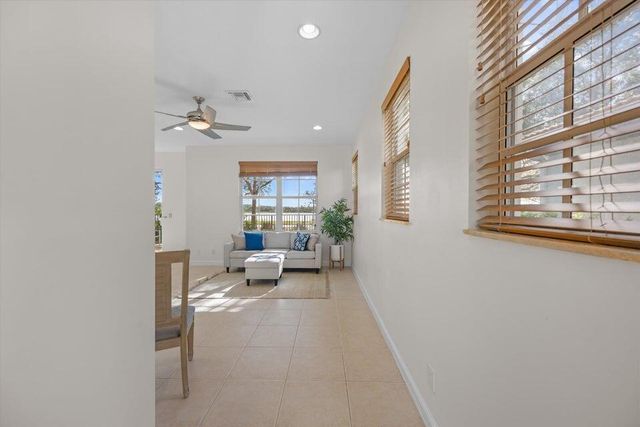 546 Tomahawk Court, Palm Beach Gardens, FL 33410