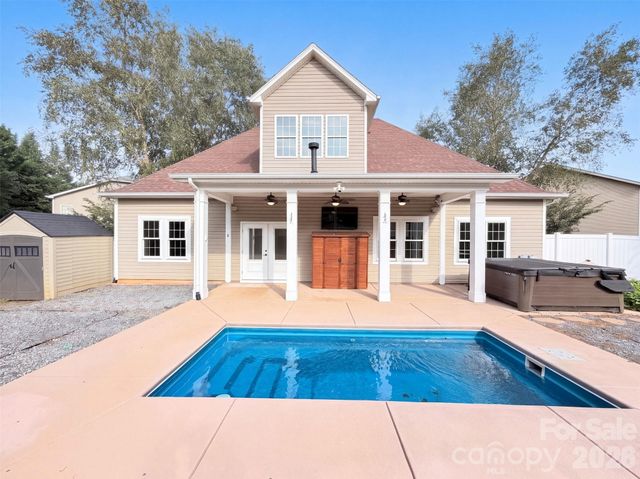 15203 Gathering Court, Charlotte, NC 28278