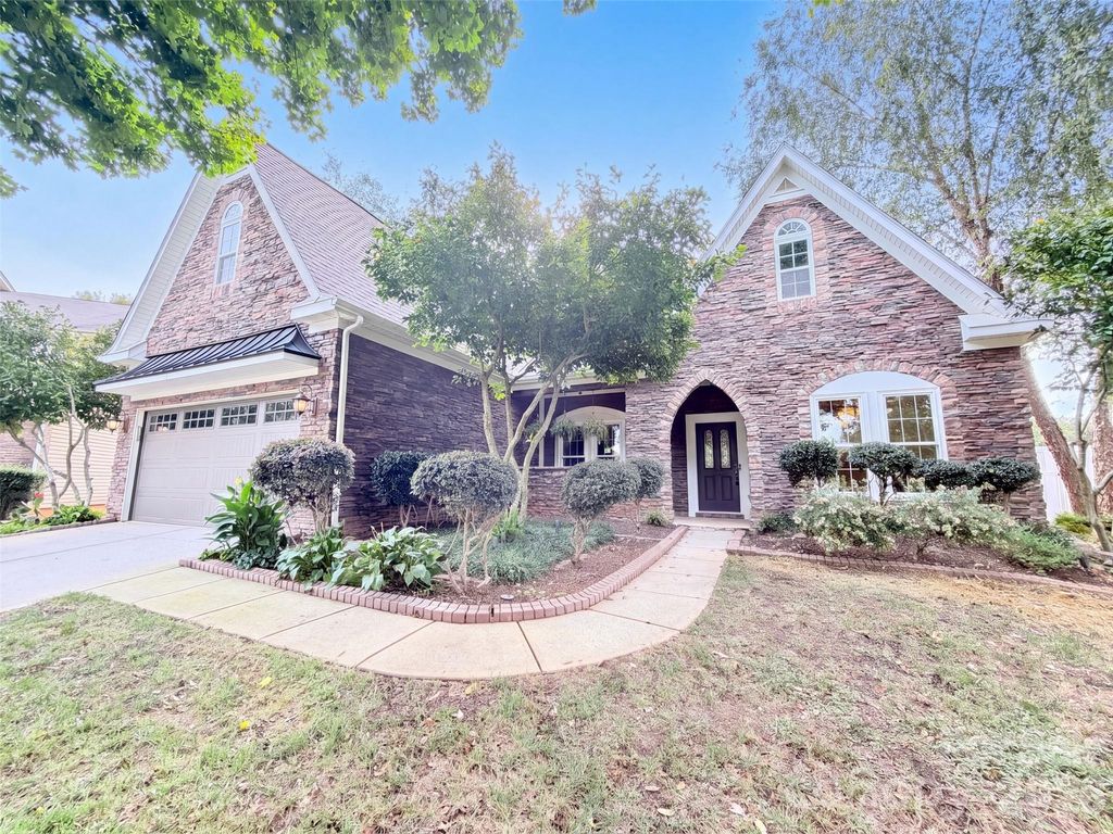 15203 Gathering Court, Charlotte, NC 28278