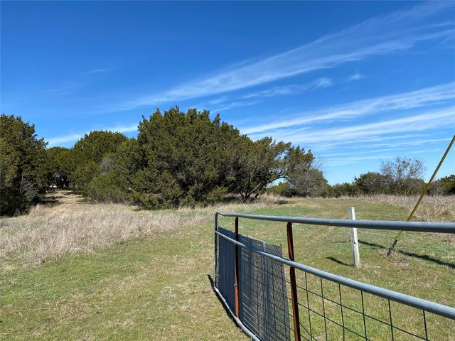 8452 Hilltop Drive, Cleburne, TX 76033