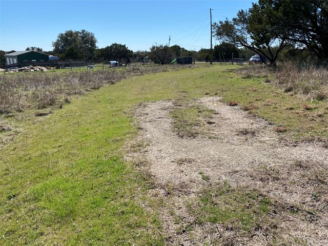 8452 Hilltop Drive, Cleburne, TX 76033