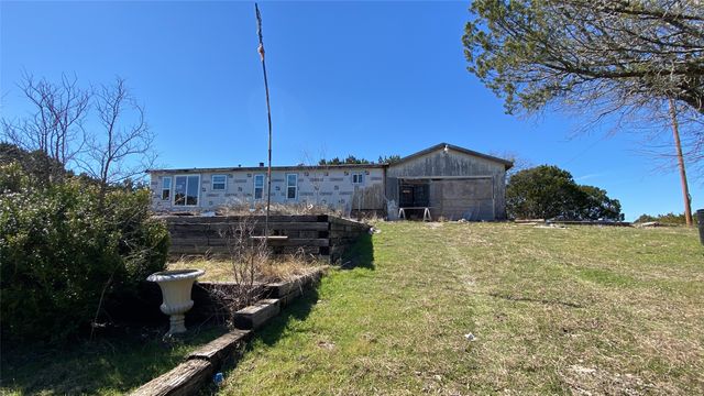 8452 Hilltop Drive, Cleburne, TX 76033