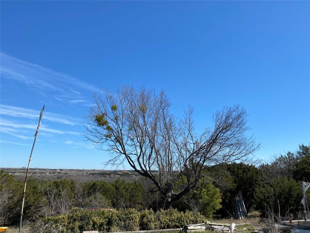 8452 Hilltop Drive, Cleburne, TX 76033