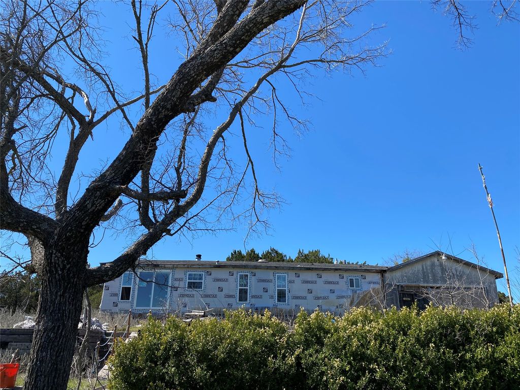 8452 Hilltop Drive, Cleburne, TX 76033