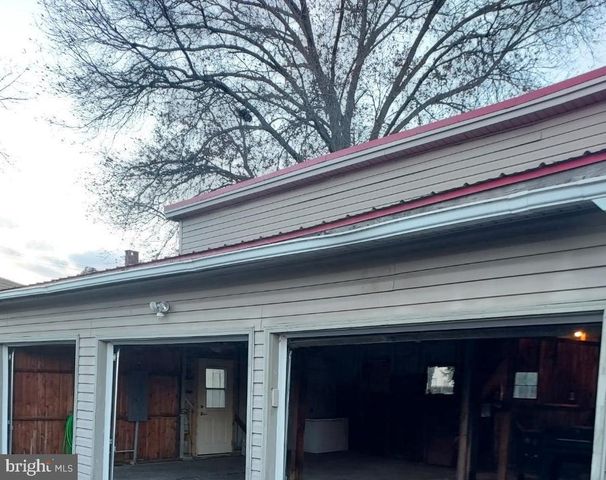 57 N CHARLOTTE ST, Manheim, PA 17545