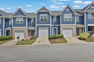 6608 Splashwater Drive, Flowery Branch, GA 30542