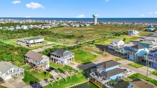 3935 Laguna Drive, Galveston, TX 77554