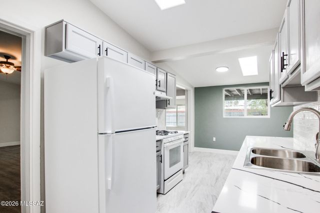 2754 N Tyndall Avenue, Tucson, AZ 85719