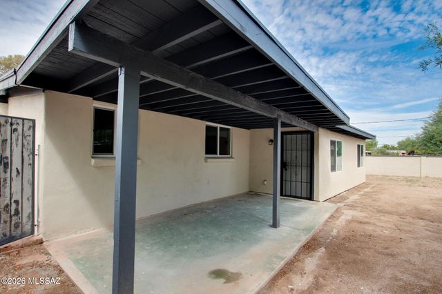 2754 N Tyndall Avenue, Tucson, AZ 85719