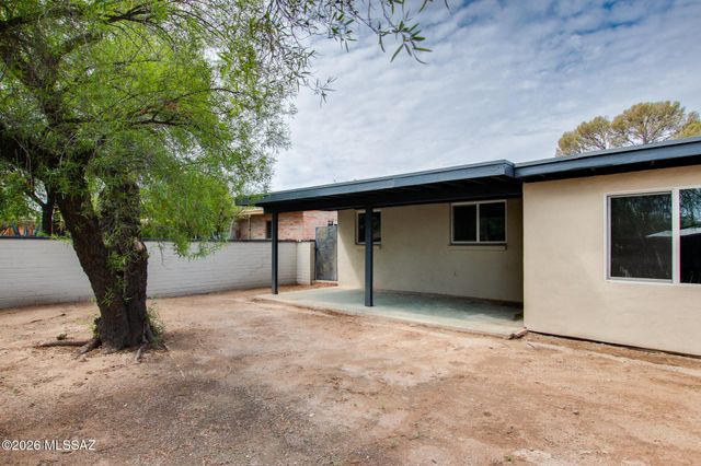 2754 N Tyndall Avenue, Tucson, AZ 85719