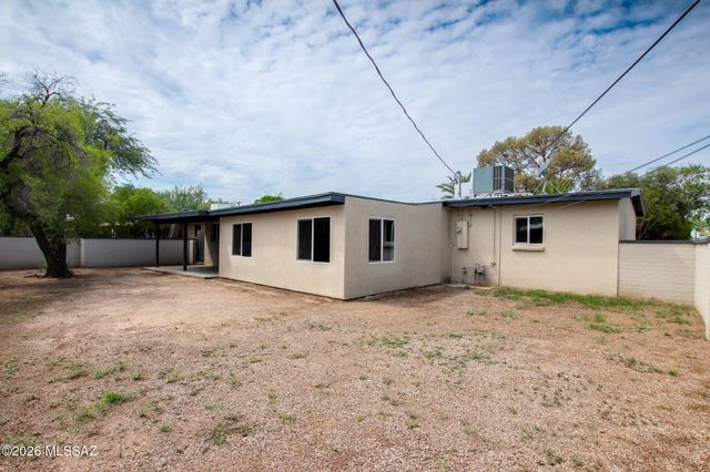 2754 N Tyndall Avenue, Tucson, AZ 85719