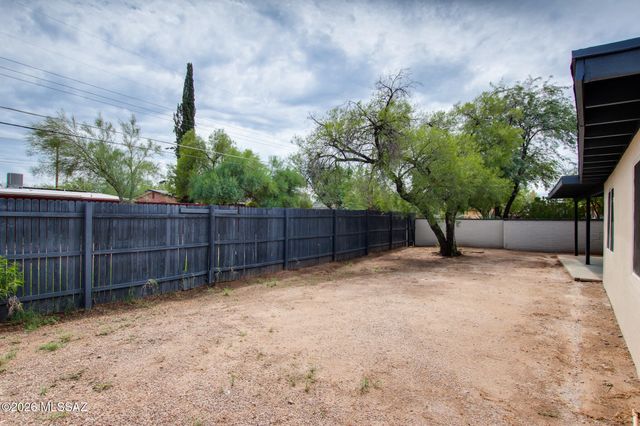 2754 N Tyndall Avenue, Tucson, AZ 85719