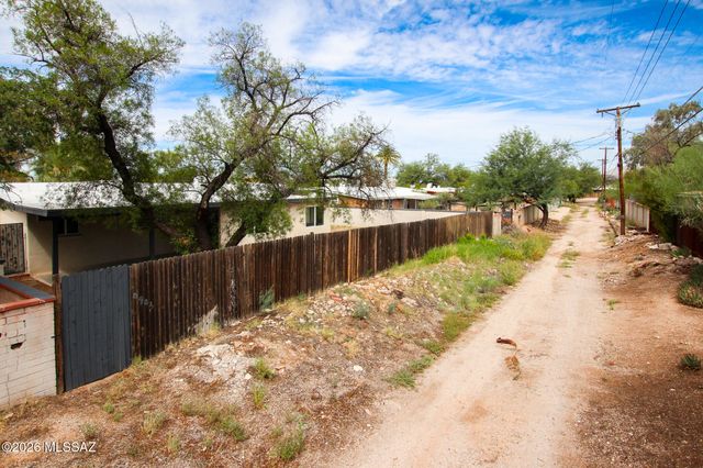 2754 N Tyndall Avenue, Tucson, AZ 85719