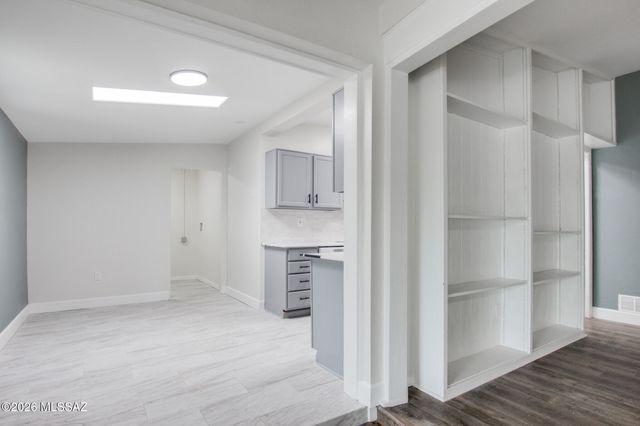 2754 N Tyndall Avenue, Tucson, AZ 85719