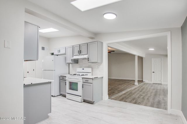 2754 N Tyndall Avenue, Tucson, AZ 85719