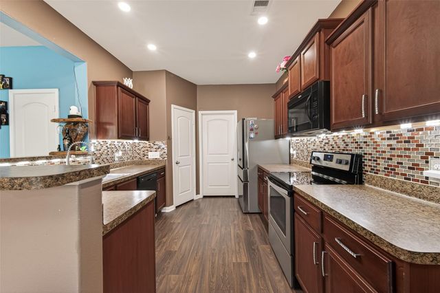 2085 Saras Way, Brookshire, TX 77423