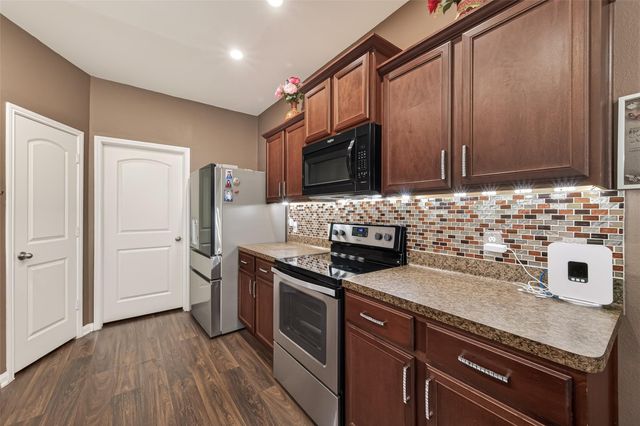 2085 Saras Way, Brookshire, TX 77423