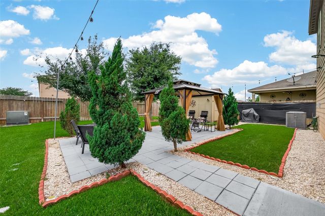 2085 Saras Way, Brookshire, TX 77423