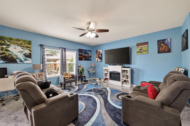 2085 Saras Way, Brookshire, TX 77423