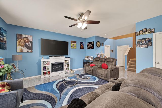 2085 Saras Way, Brookshire, TX 77423