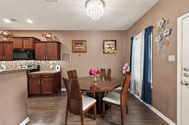 2085 Saras Way, Brookshire, TX 77423