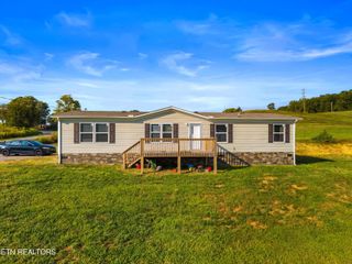 2421 Three Springs Rd, Russellville, TN 37860