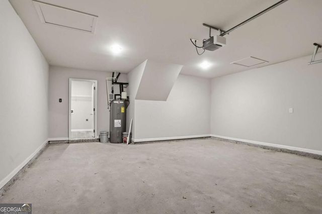 112 W Lexington Avenue, Griffin, GA 30223