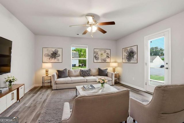 112 W Lexington Avenue, Griffin, GA 30223
