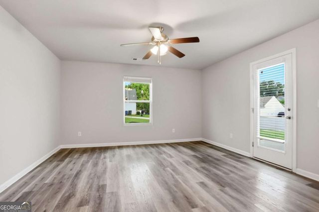 112 W Lexington Avenue, Griffin, GA 30223