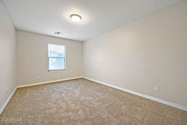 906 W DESERT HOLLOW Drive, San Tan Valley, AZ 85143