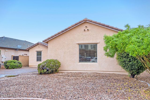 906 W DESERT HOLLOW Drive, San Tan Valley, AZ 85143