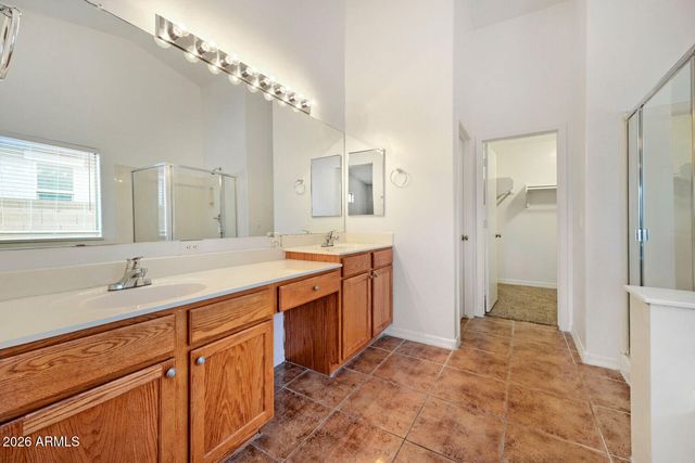 906 W DESERT HOLLOW Drive, San Tan Valley, AZ 85143