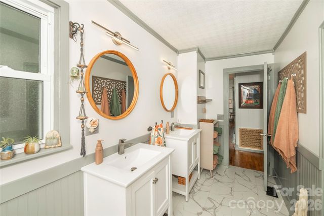 357 N Country Club Road, Brevard, NC 28712