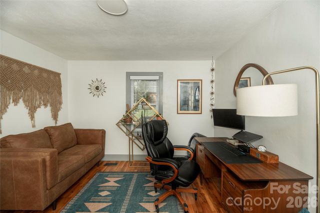 357 N Country Club Road, Brevard, NC 28712