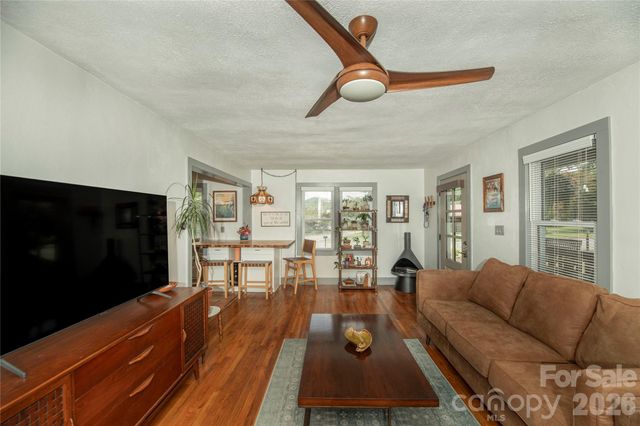 357 N Country Club Road, Brevard, NC 28712