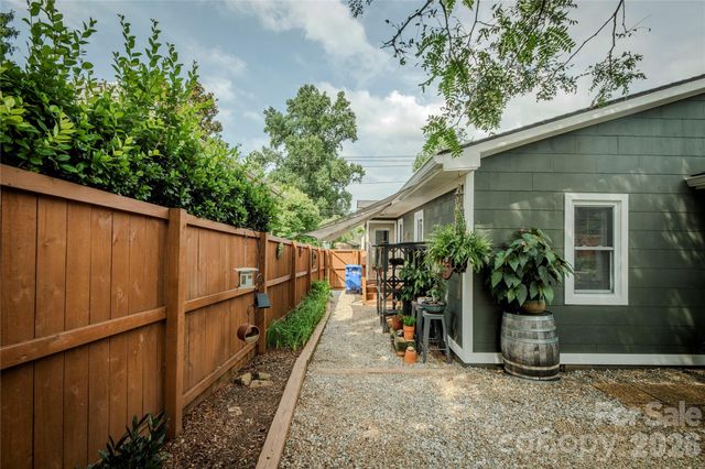 357 N Country Club Road, Brevard, NC 28712