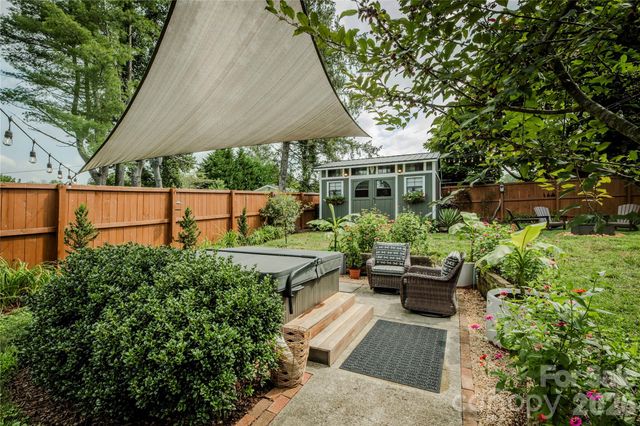 357 N Country Club Road, Brevard, NC 28712