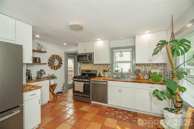 357 N Country Club Road, Brevard, NC 28712