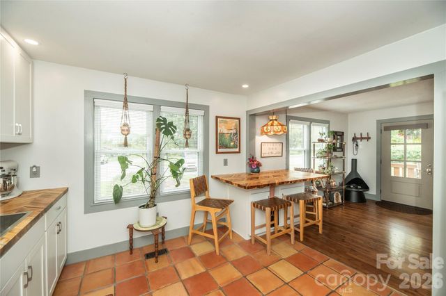 357 N Country Club Road, Brevard, NC 28712
