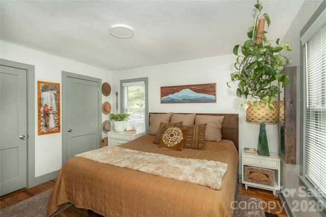357 N Country Club Road, Brevard, NC 28712