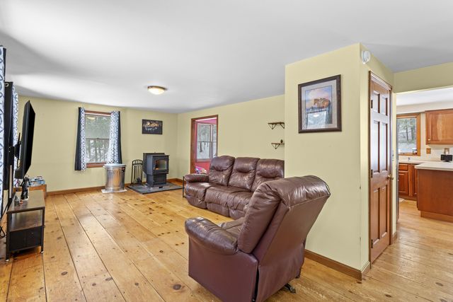 15 Chevey Hill Road, Weare, NH 03281