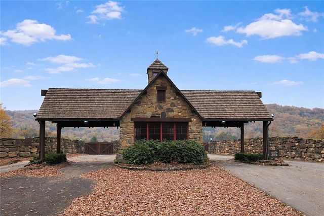342 High Rock Trail, Ellijay, GA 30175